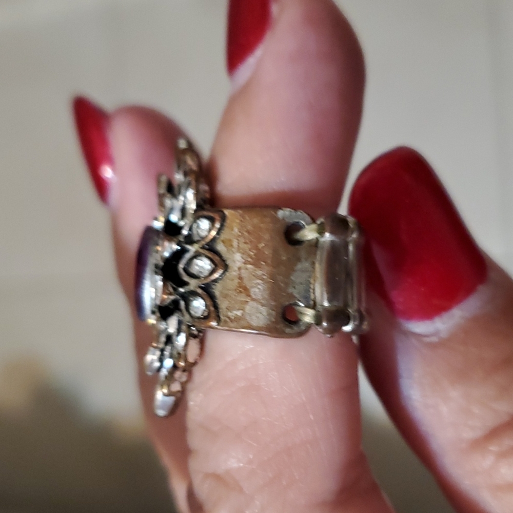 Ring - Picture 4 of 5